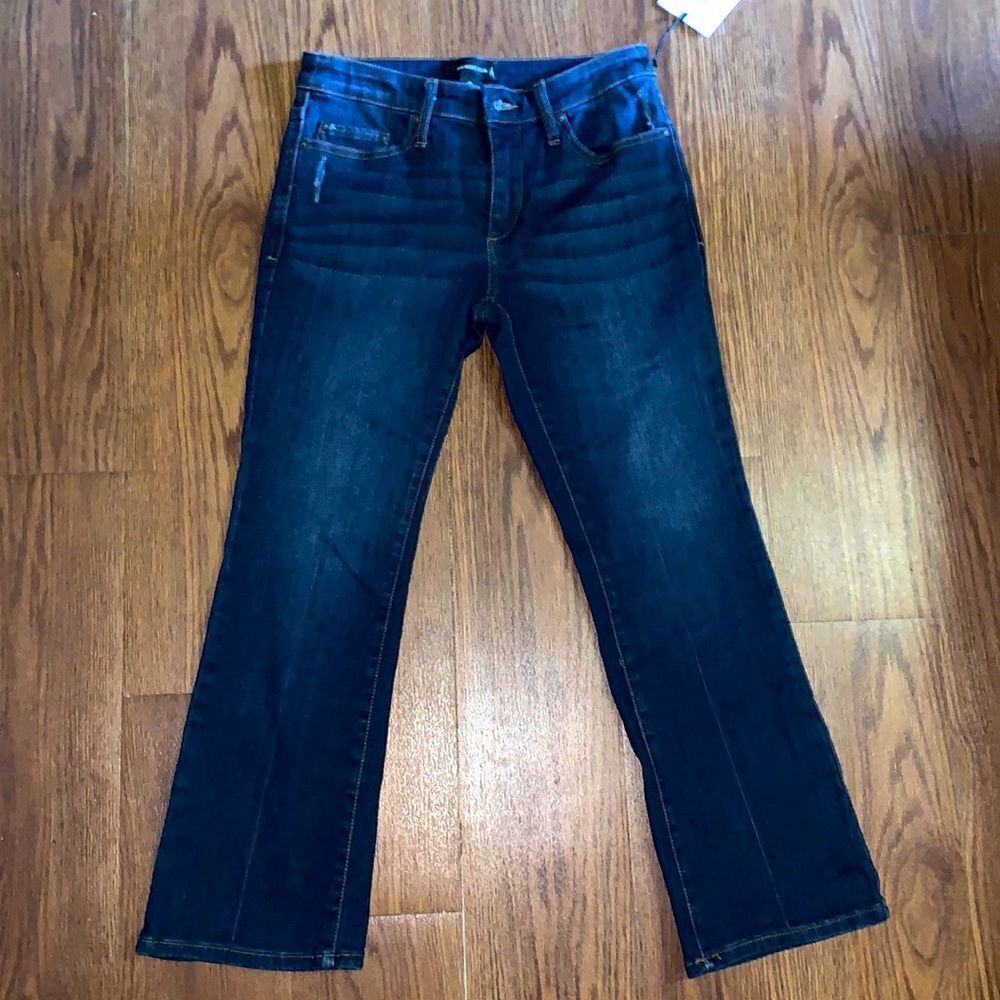 WHO what wear size 2 denim jeans